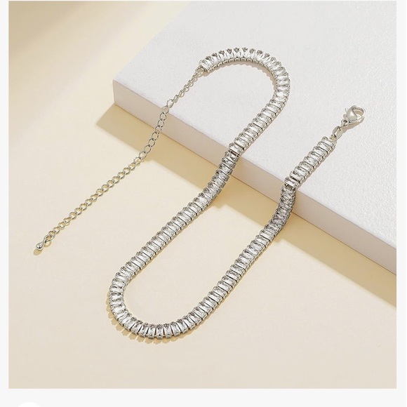 Women diamond baguette tennis necklace - Picture 4 of 7